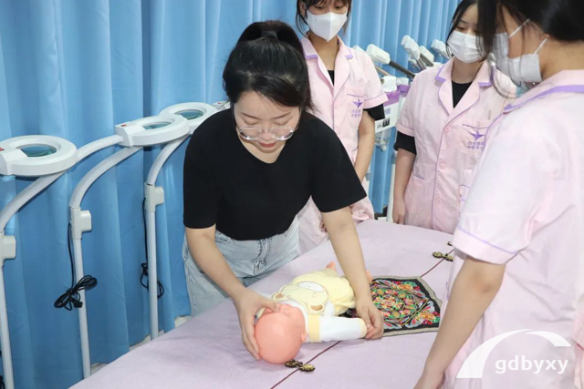 广州白云工商技师学院美容保健专业介绍插图5