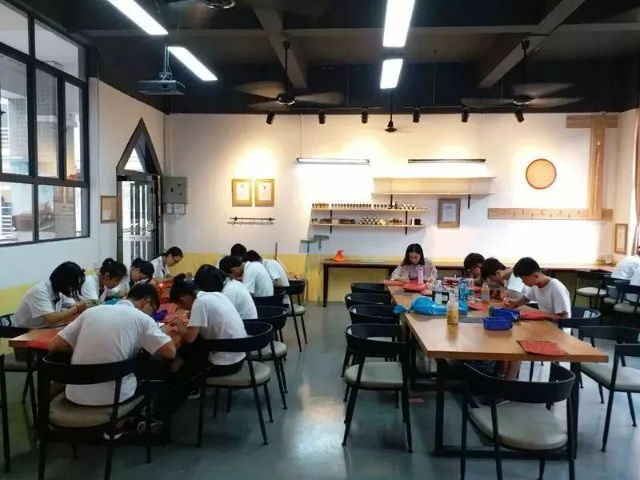 来广州白云工商技师学院成为企业秒抢人才插图