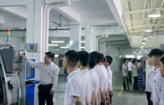 2024女生在技校学什么专业挣钱多