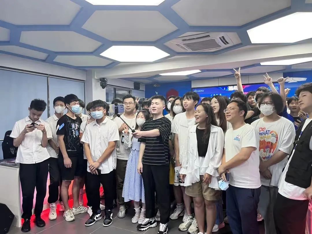 “颜值在线 口才出众”——这个专业不能错过！插图18