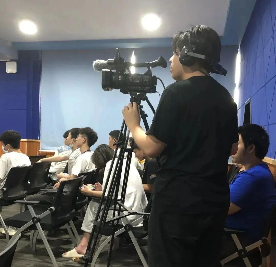 “颜值在线 口才出众”——这个专业不能错过！插图10