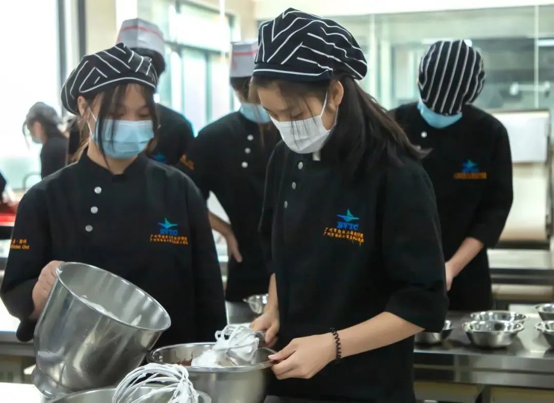 欢迎乘坐白云号2022次列车！带你回顾白云工商技师学院一起走过的2022！！插图13