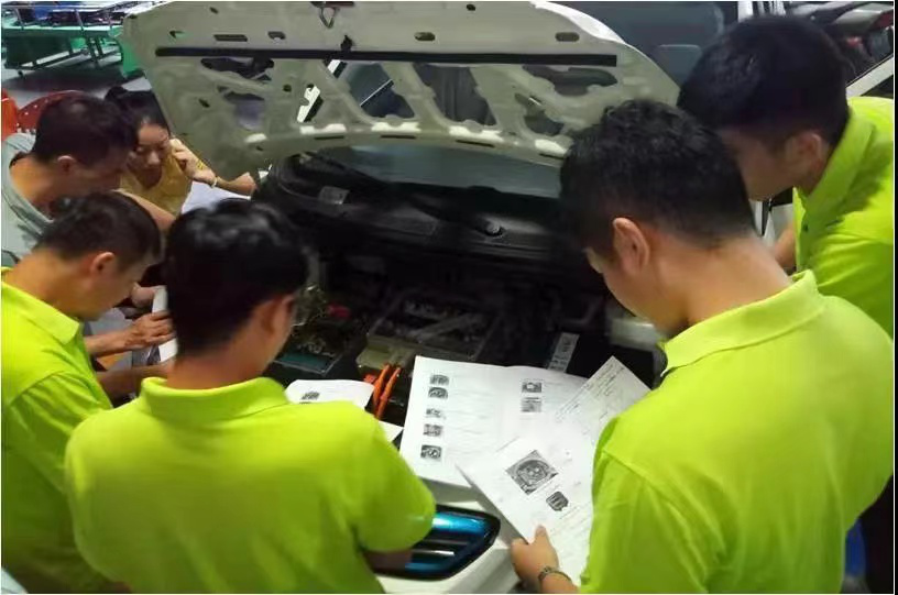 新势力崛起 ！新能源汽车行业正当时，欢迎报读白云工商新能源汽修专业插图3
