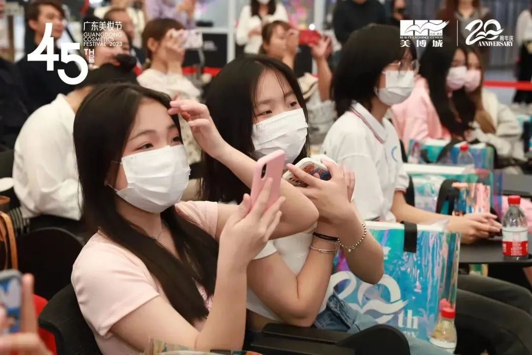 绝！我校徐成东大师设计作品惊艳广东美妆艺术节插图2